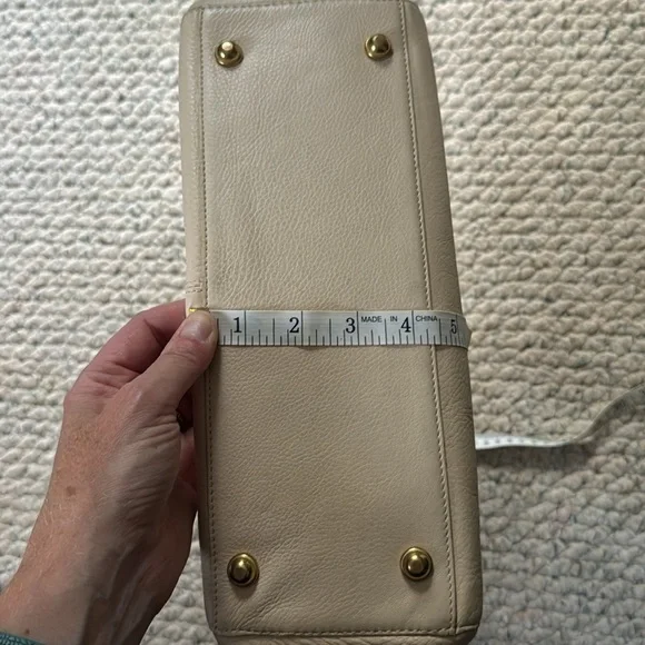 Brahmin Cream Satchel - Picture 11 of 11